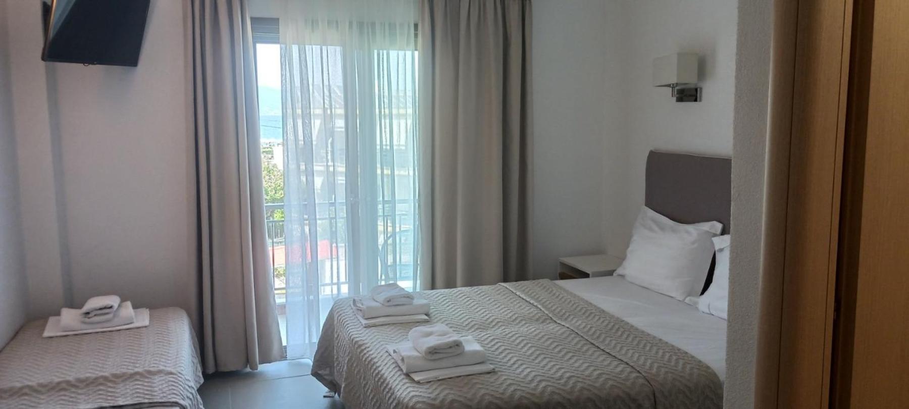 Stavros Beach Hotel Exterior photo